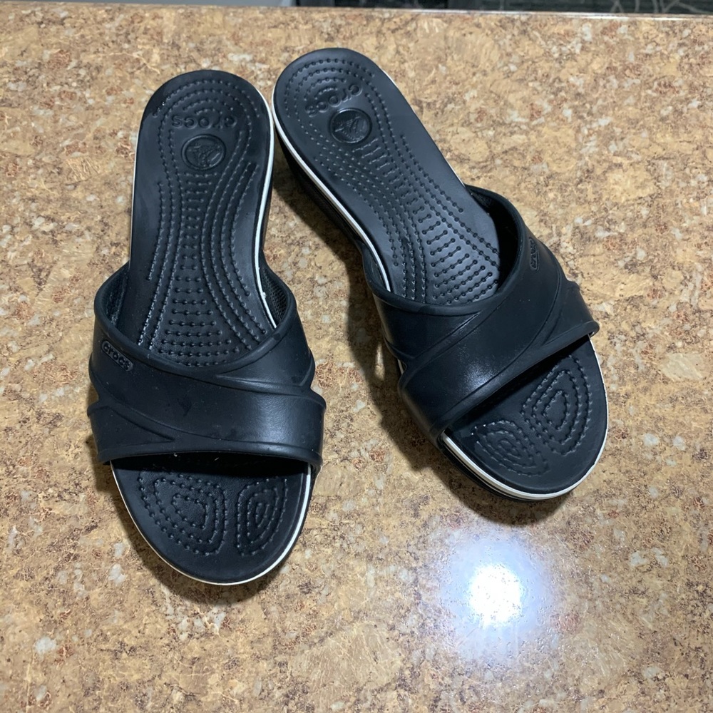 Crocs women’s size 8w